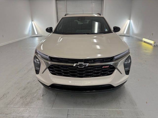 New 2026 Chevrolet Trax RS w/ Sunroof Package image 2