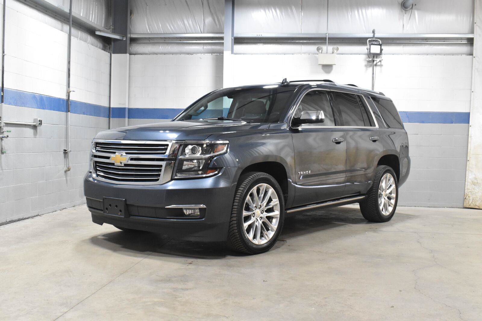 Used 2019 Chevrolet Tahoe Premier w/ Premier Plus Edition AWD/4WD image 2