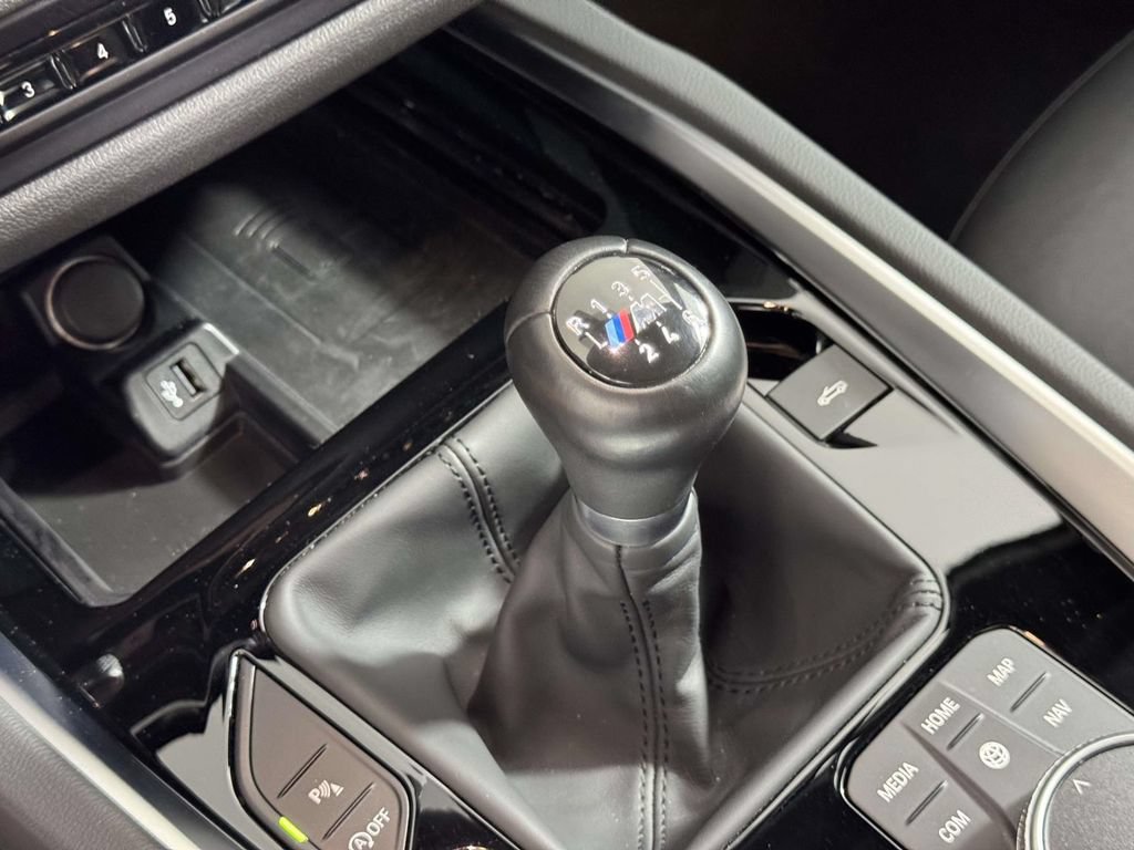 Used 2025 BMW Z4 M40i w/ Edition RWD image 30