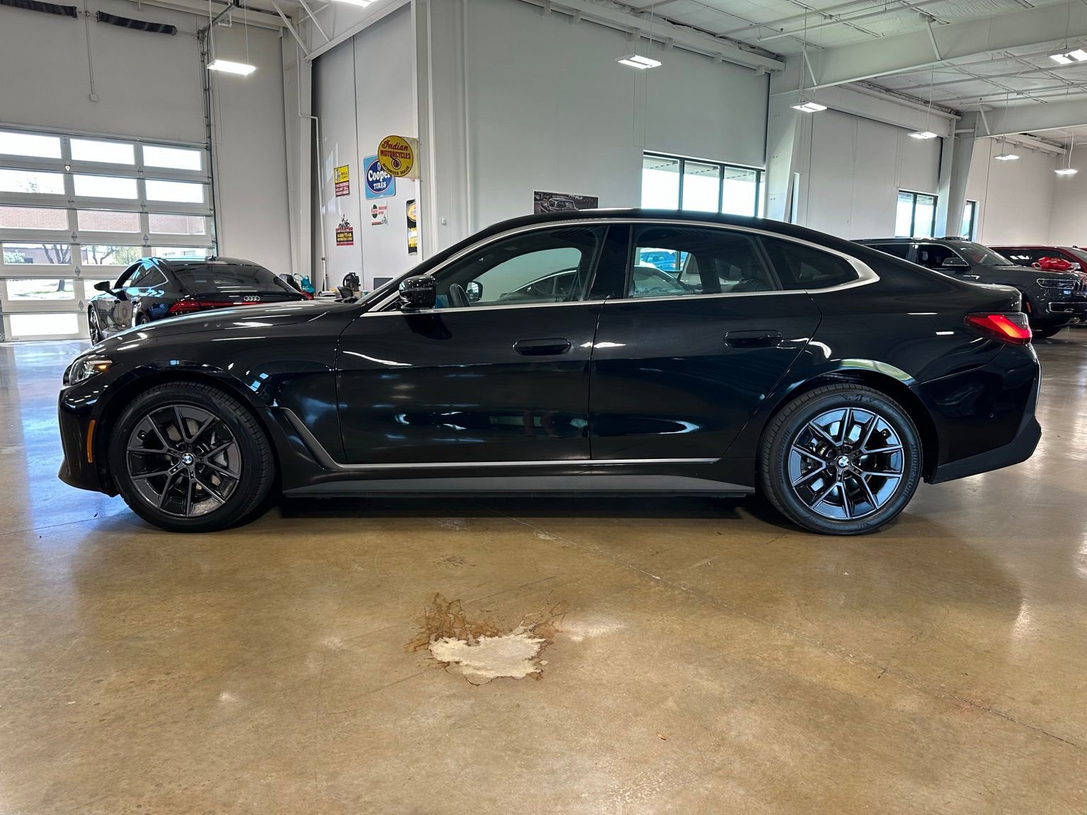 Used 2025 BMW i4 xDrive40i image 4