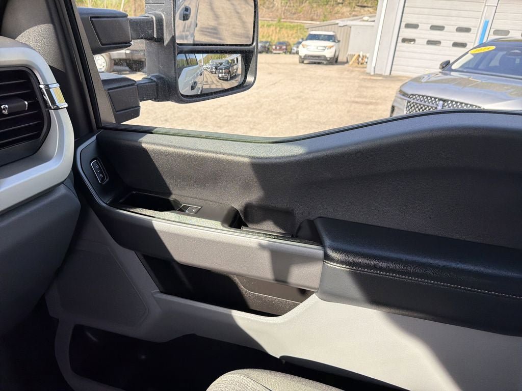 Used 2025 Ford F250 XLT image 24