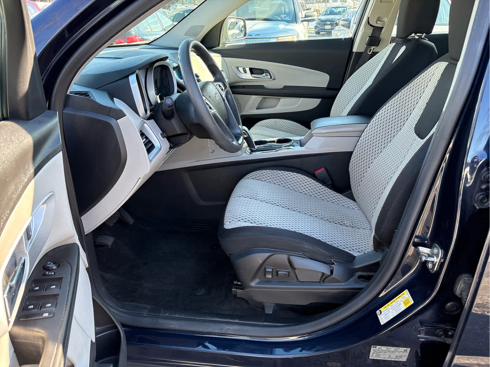 Used 2015 Chevrolet Equinox LS image 15