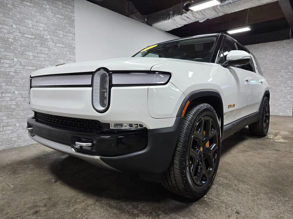 Used 2023 Rivian R1S Launch Edition image 5