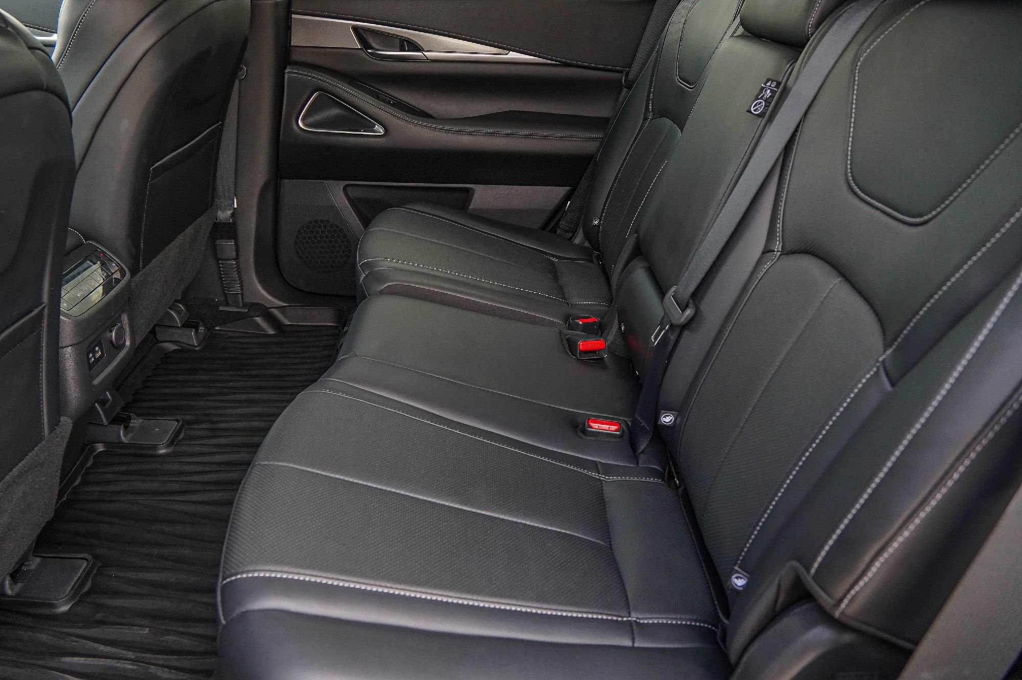 Certified 2023 INFINITI QX60 Luxe w/ Vision Package image 30