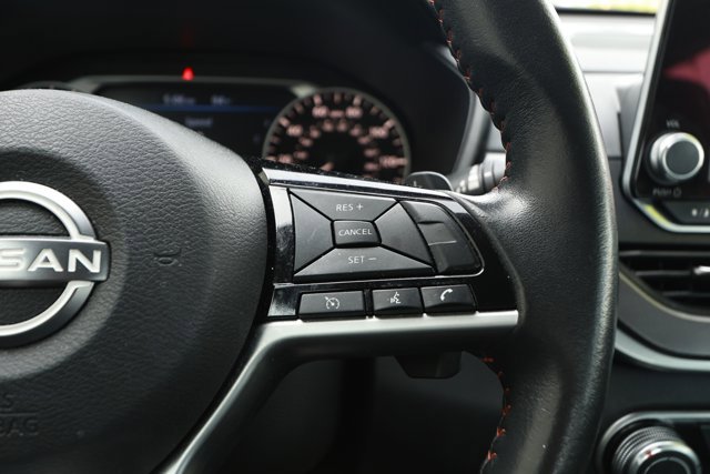 Used 2024 Nissan Altima 2.5 SR FWD image 14