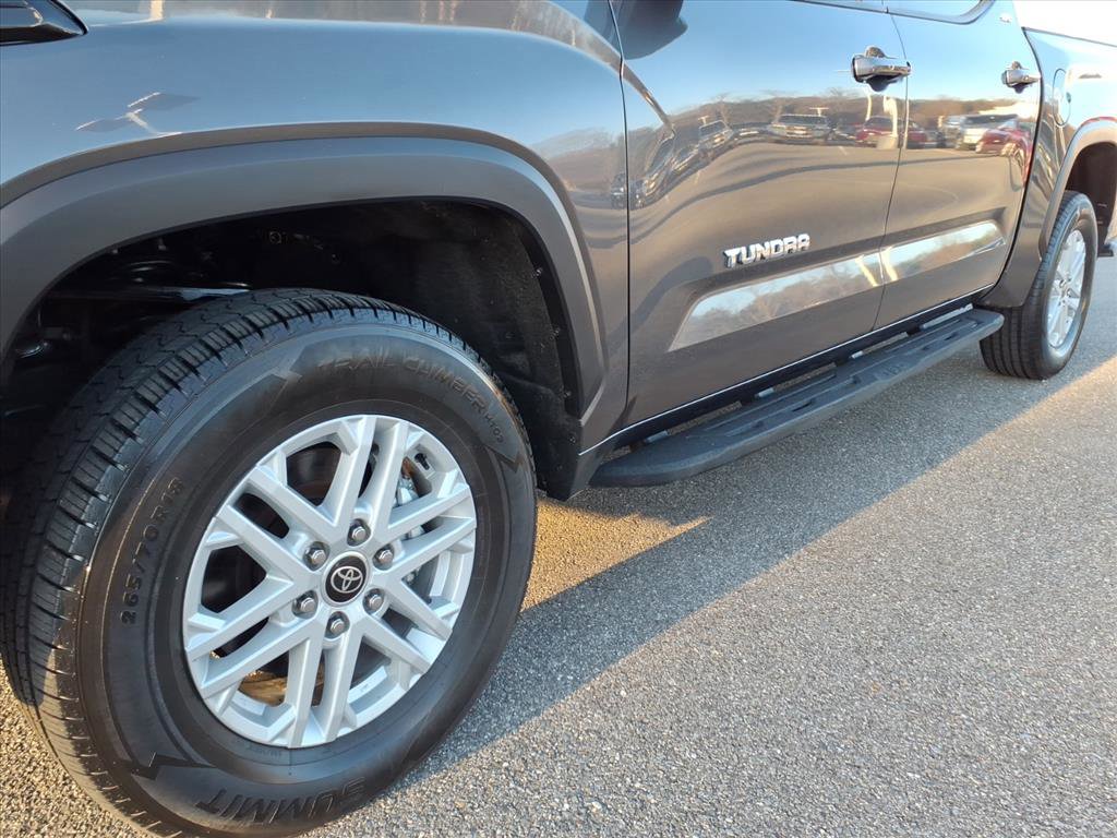 Used 2023 Toyota Tundra SR5 w/ SR5 Premium Package image 9