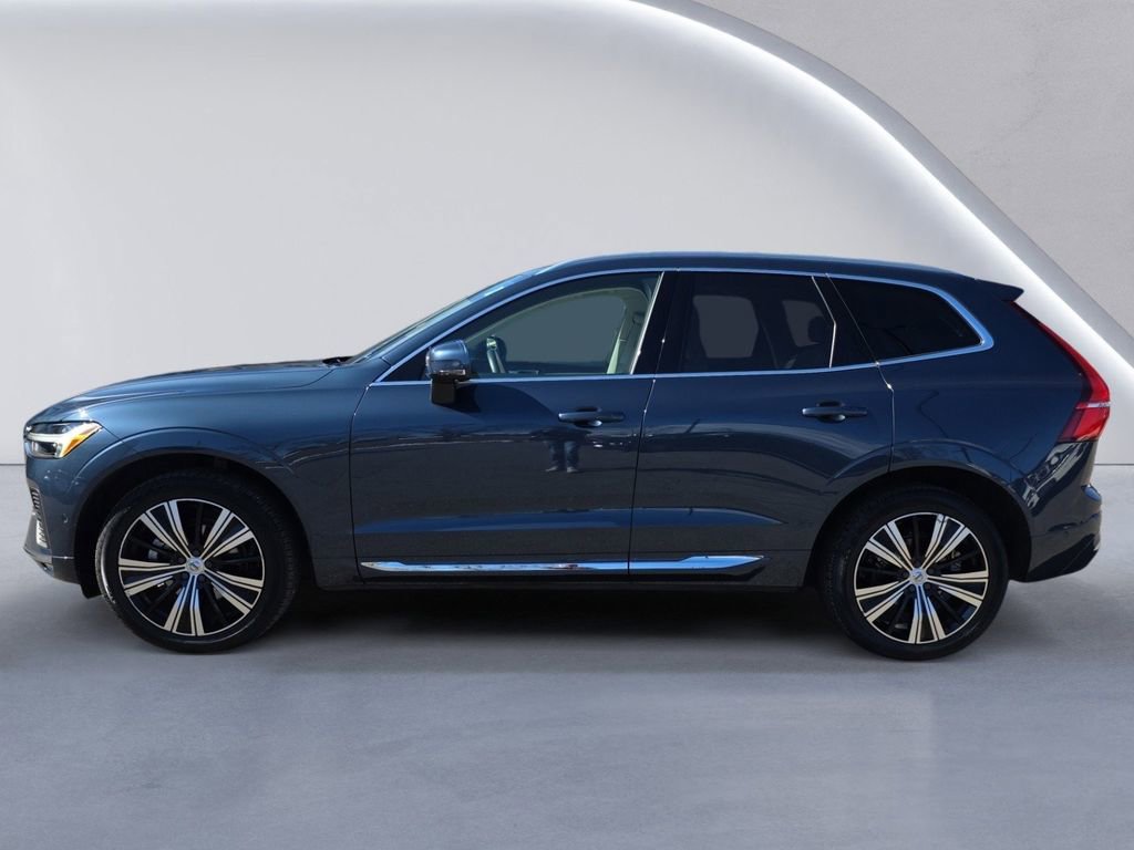 Used 2023 Volvo XC60 B5 Plus w/ Climate Package image 6