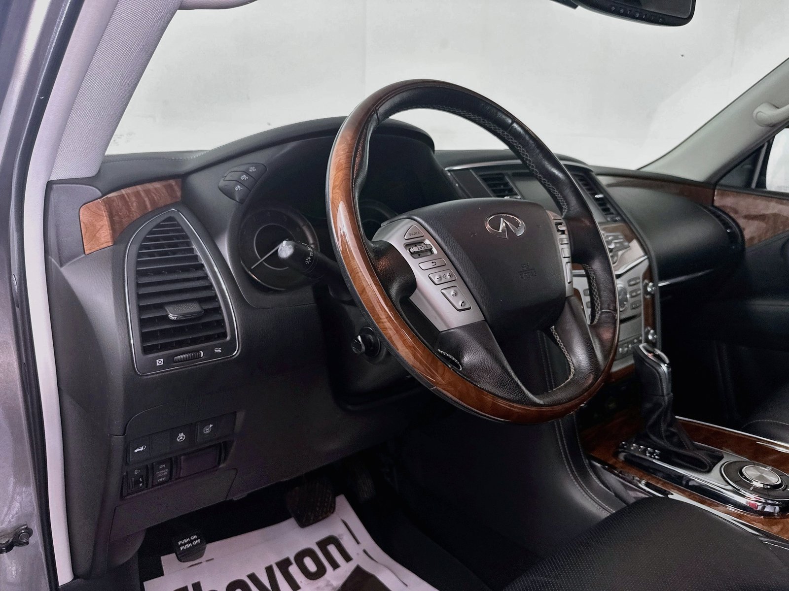 Used 2018 INFINITI QX80 2WD w/ Driver Assistance Package image 9