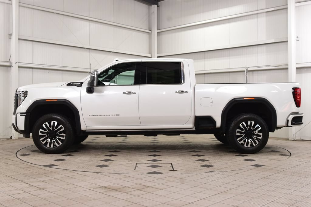Used 2025 GMC Sierra 2500 Denali Ultimate AWD/4WD image 4
