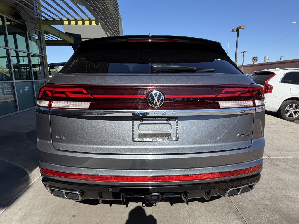 Used 2024 Volkswagen Atlas Cross Sport SEL R-Line AWD/4WD image 13