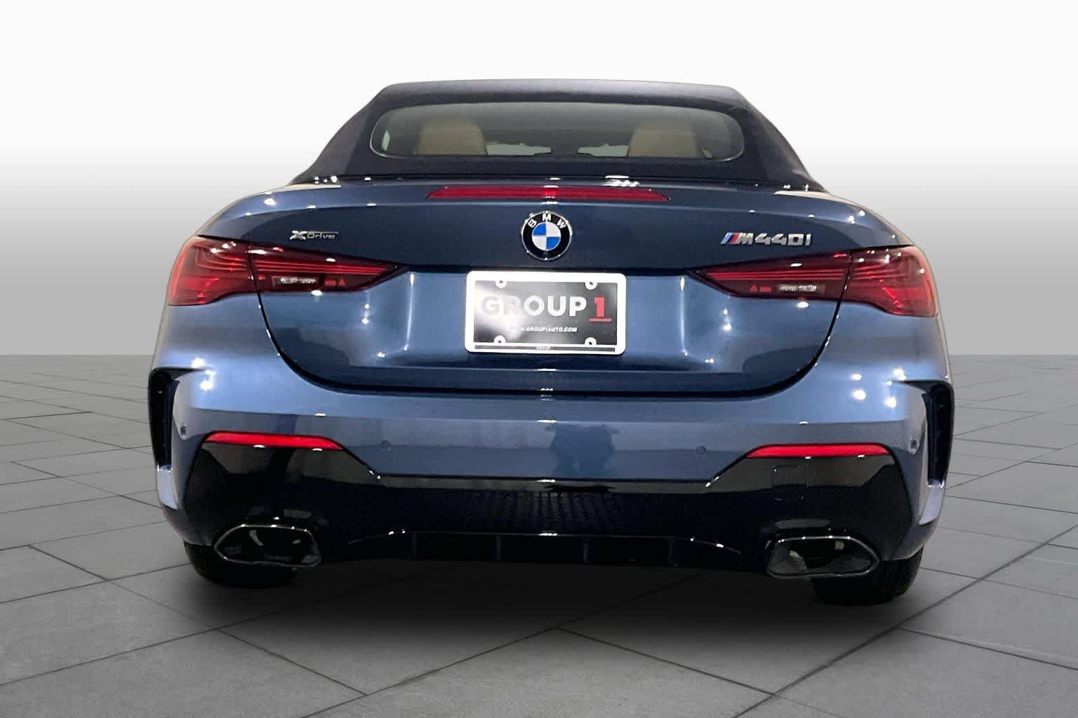 Used 2025 BMW 440i xDrive Convertible w/ Premium Package AWD/4WD image 4