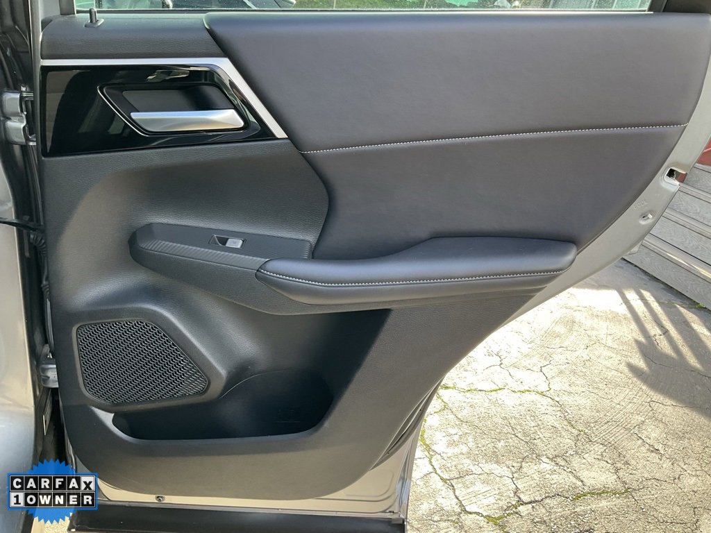Used 2023 Mitsubishi Outlander SE image 68
