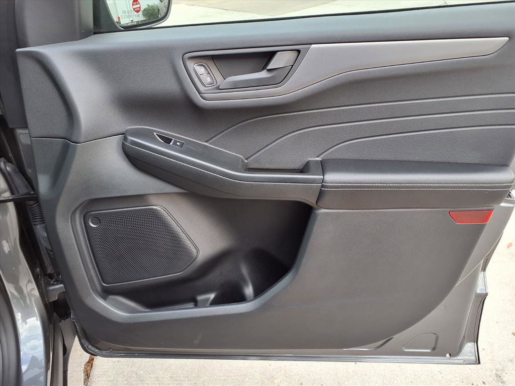 Used 2025 Ford Escape Active image 10