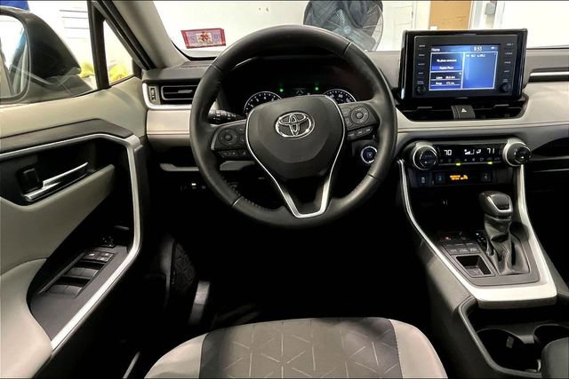 Used 2019 Toyota RAV4 XLE w/ Convenience Package image 8