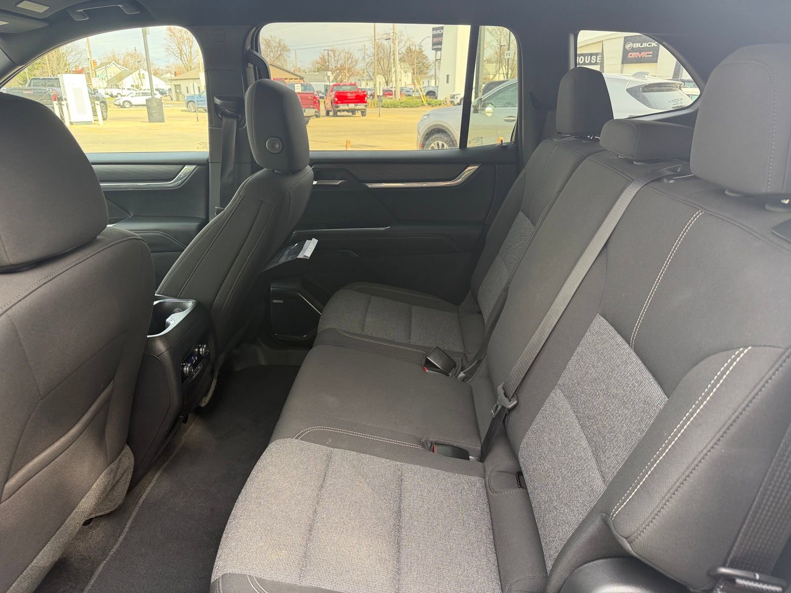 Used 2025 GMC Acadia Elevation AWD/4WD image 23