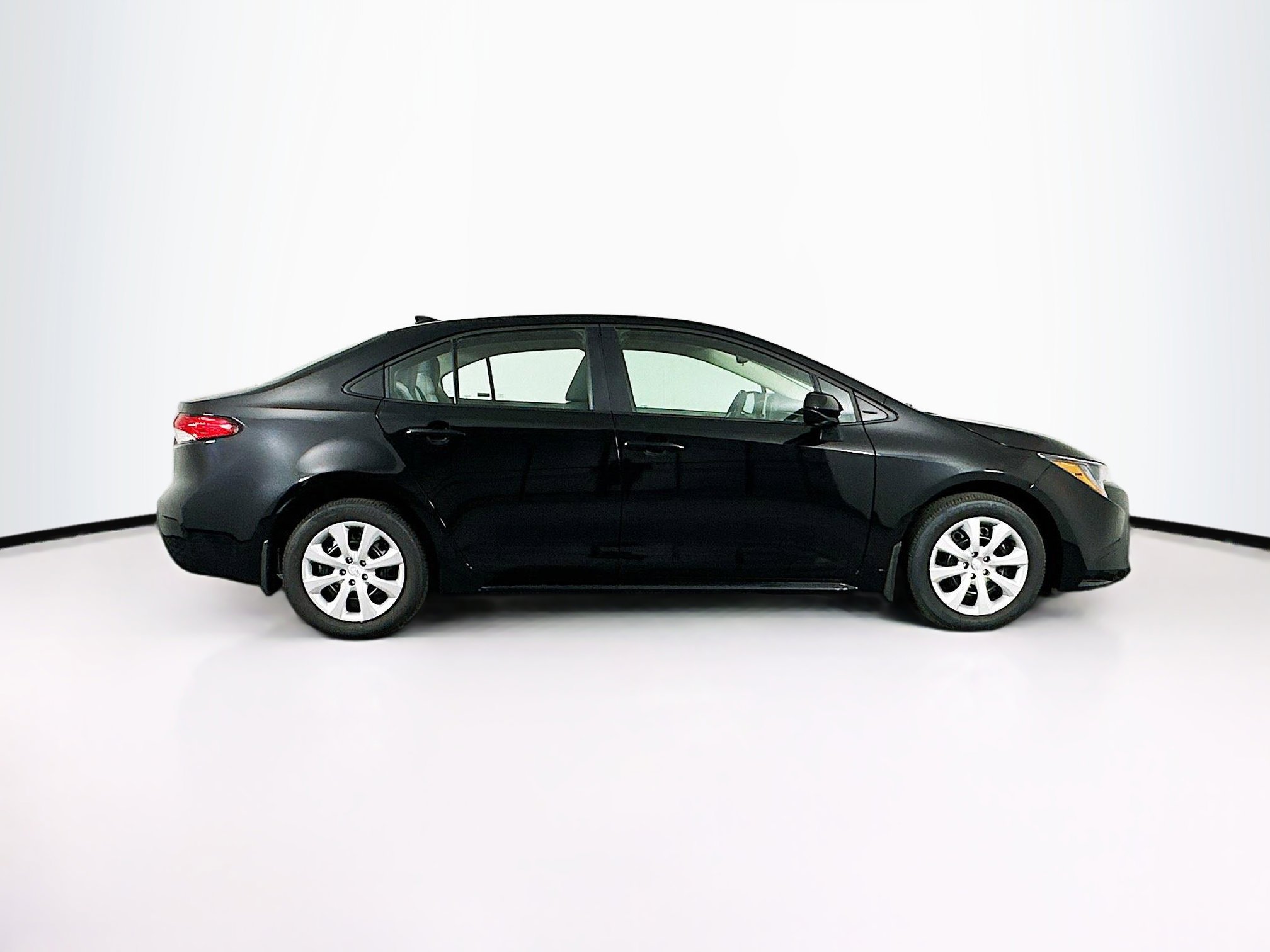Used 2026 Toyota Corolla LE image 10