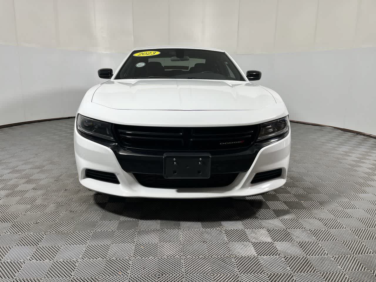Used 2023 Dodge Charger SXT w/ Blacktop Package RWD image 3