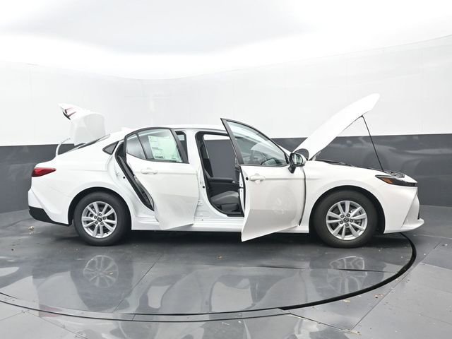 New 2026 Toyota Camry LE image 30