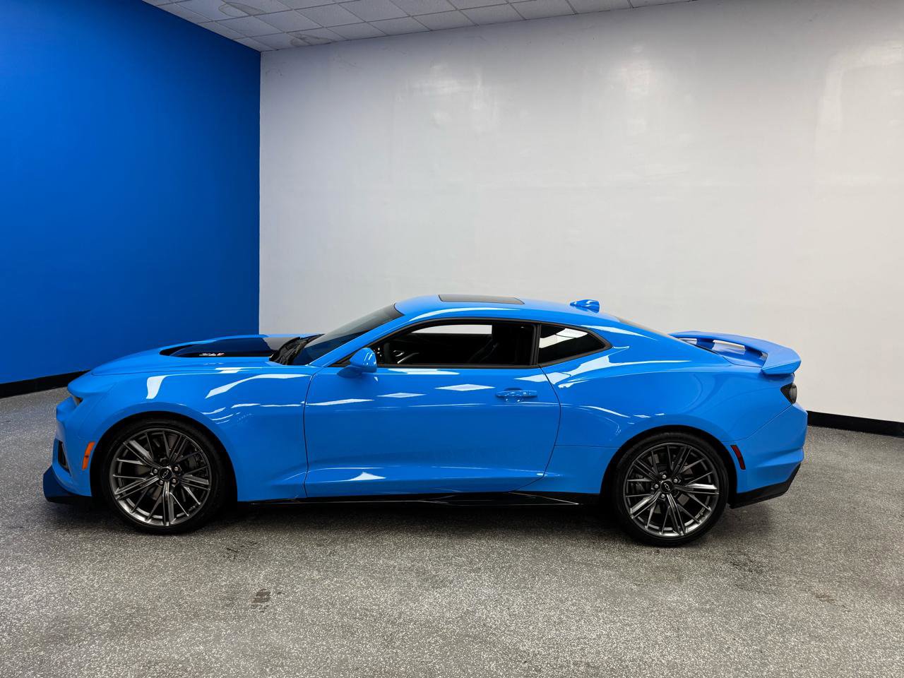 Used 2023 Chevrolet Camaro ZL1 RWD image 4