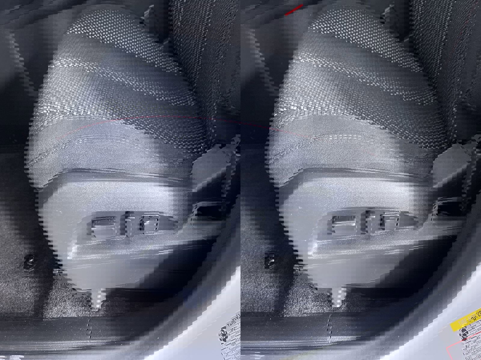 Used 2016 Chevrolet Equinox LT w/ Convenience Package image 12