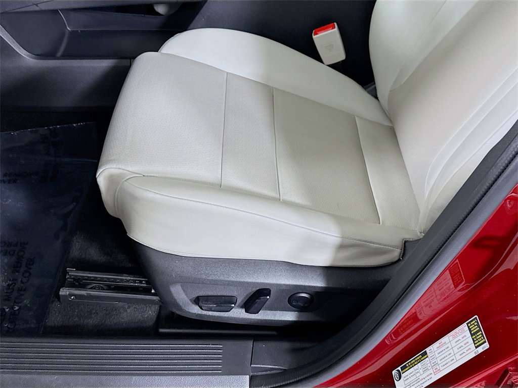 Used 2022 Nissan Rogue SV w/ SV Premium Package image 25