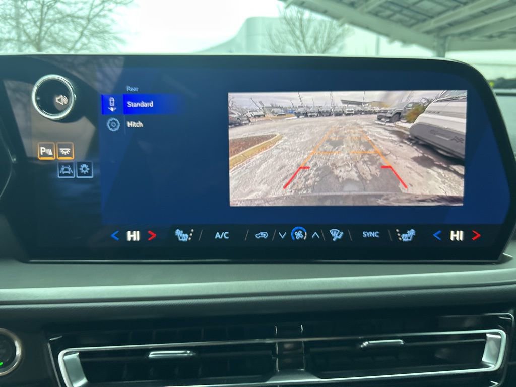 New 2026 Chevrolet Traverse LT w/ Midnight/Sport Edition image 8