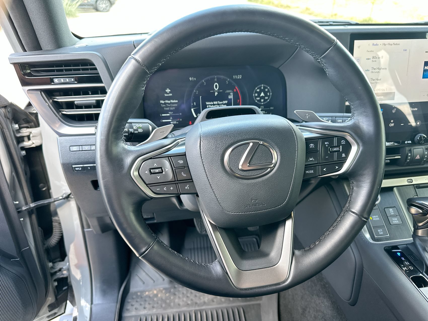 Used 2024 Lexus GX 550 w/ Accessory Package (Z1) AWD/4WD image 14