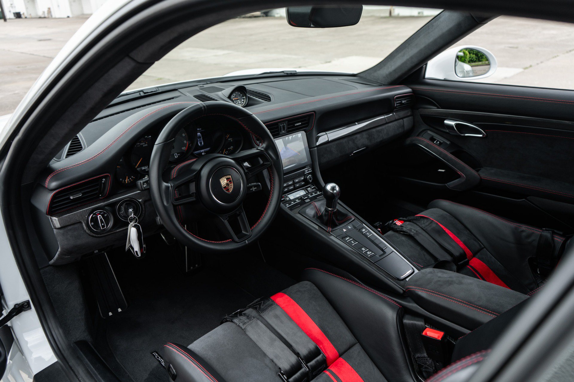 Used 2018 Porsche 911 GT3 RWD image 5