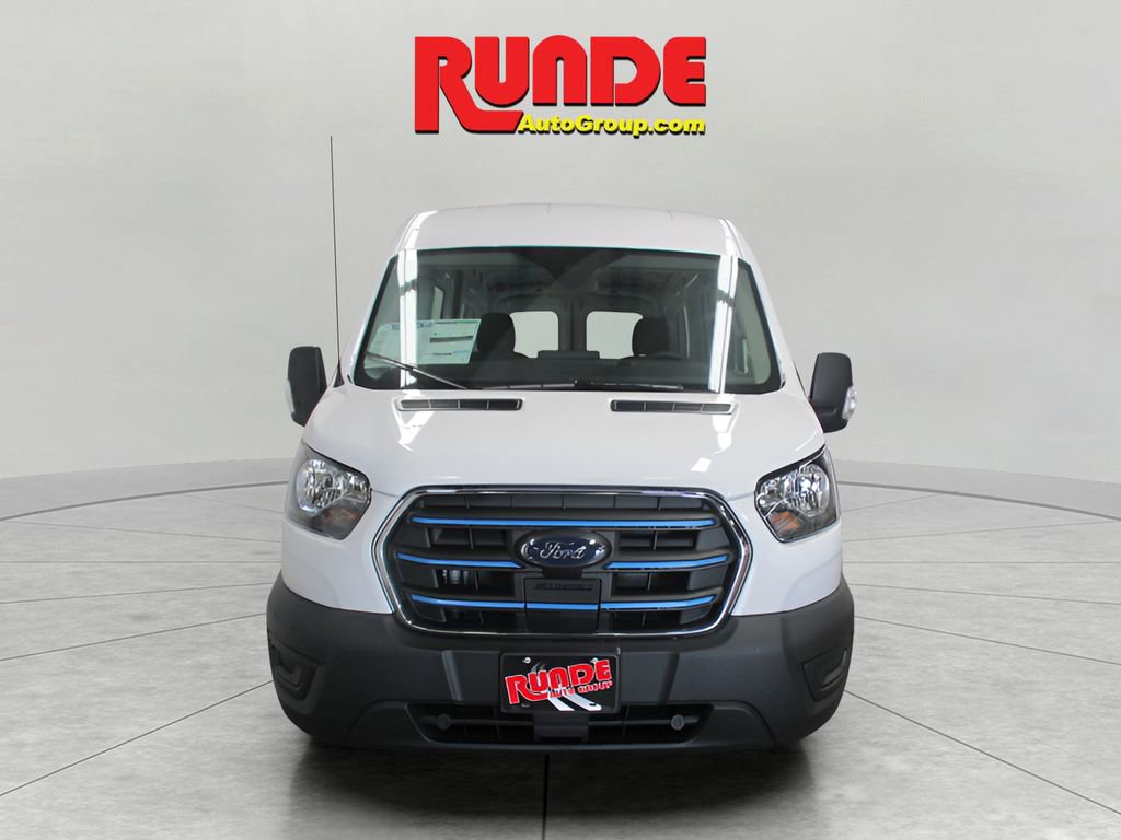 Used 2023 Ford E-Transit Medium Roof image 2