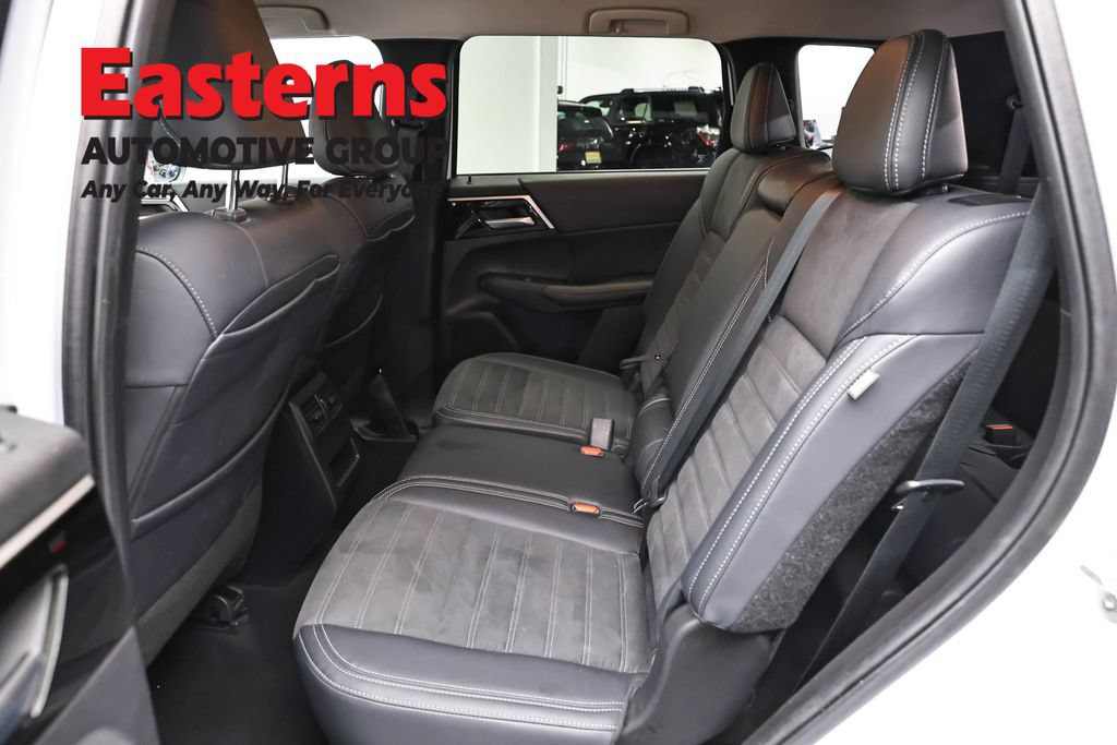 Used 2024 Mitsubishi Outlander SE AWD/4WD image 21