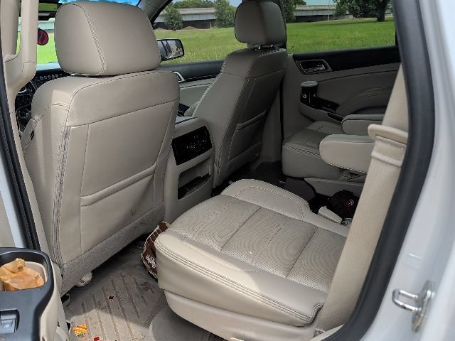 Used 2018 GMC Yukon Denali w/ Denali Ultimate Package AWD/4WD image 17