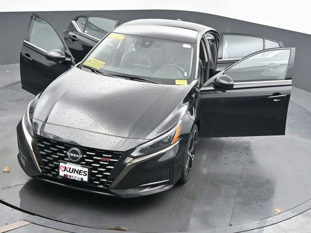 Used 2024 Nissan Altima 2.5 SR image 59