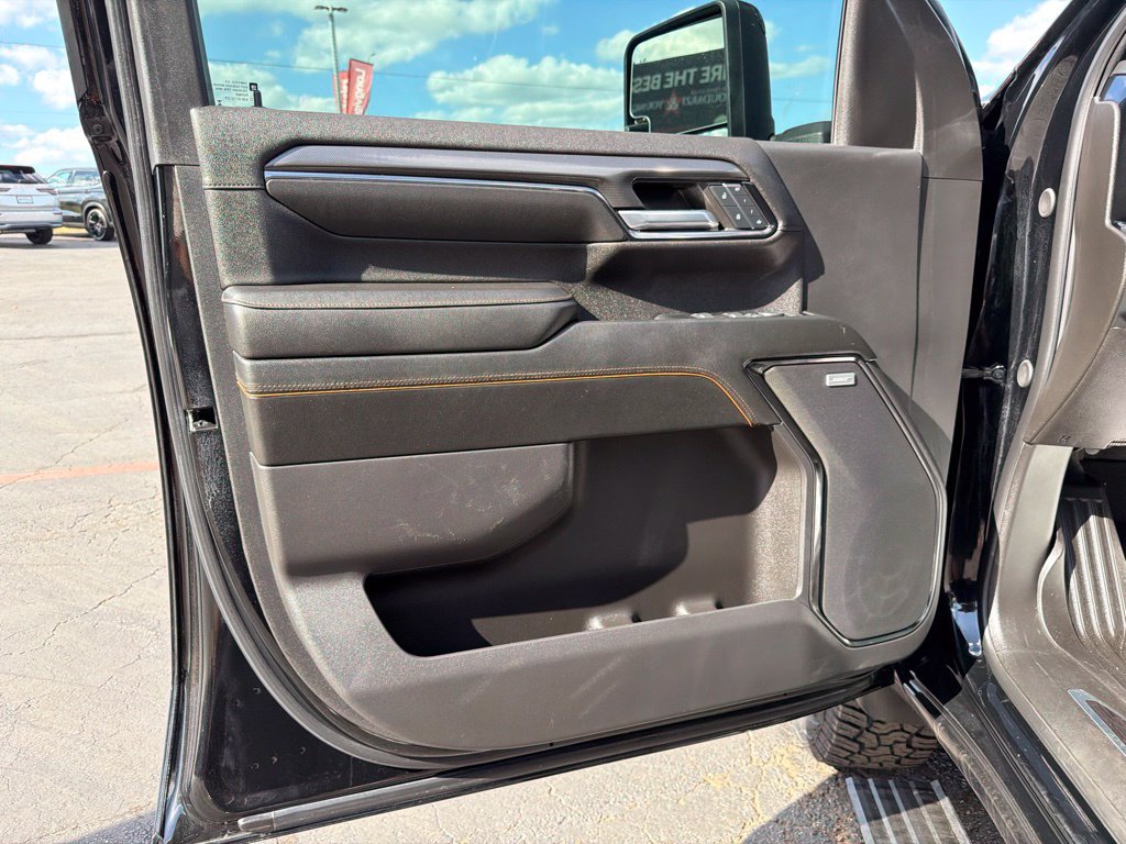Used 2024 GMC Sierra 2500 AT4 w/ Technology Package AWD/4WD image 10