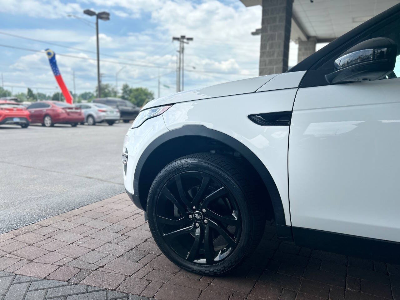 Used 2017 Land Rover Discovery Sport HSE AWD/4WD image 8