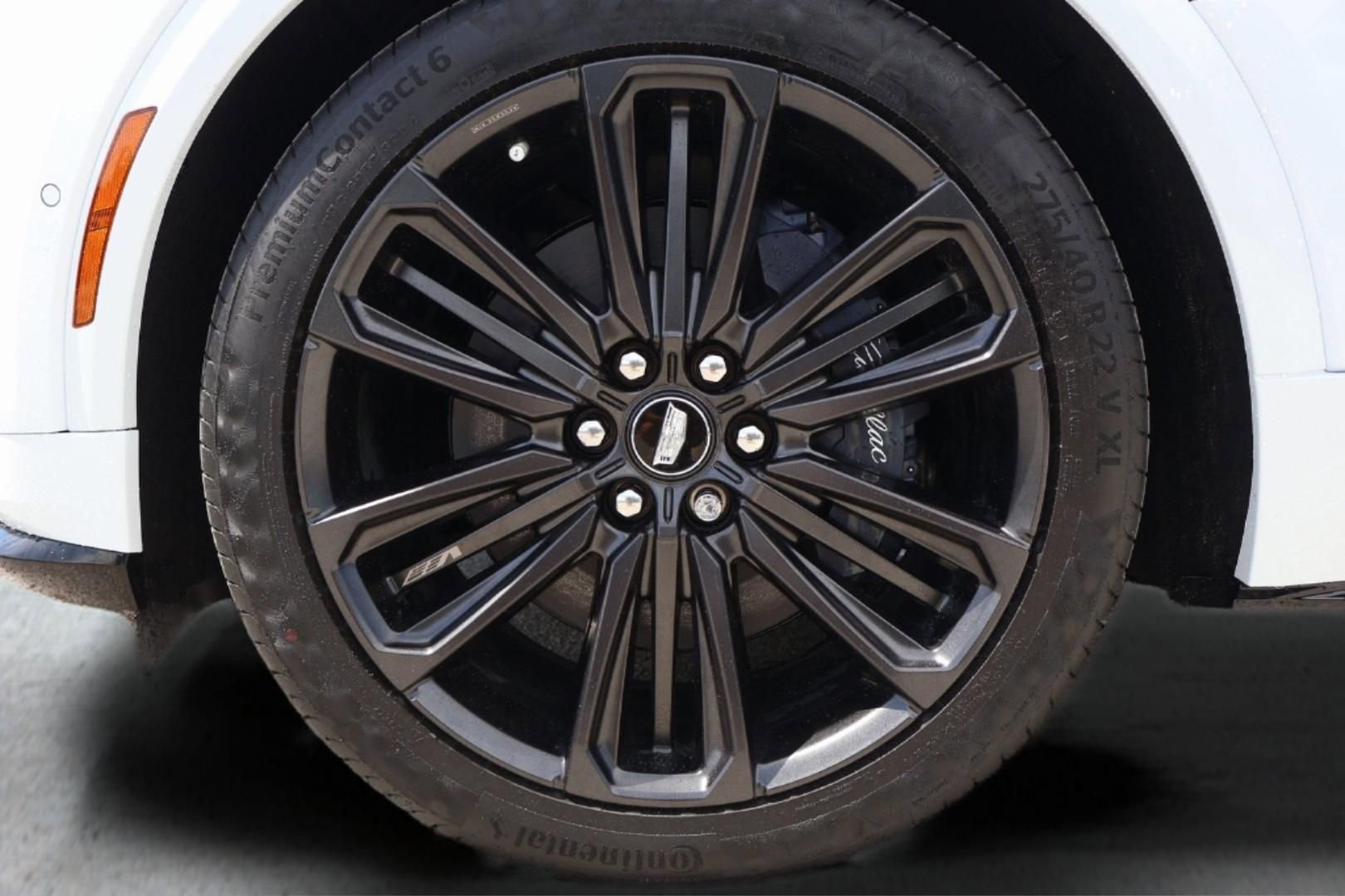 New 2026 Cadillac Lyriq V w/ LPO, Floor Liner Package image 30