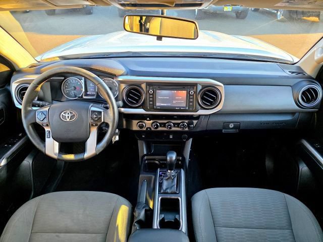 Used 2016 Toyota Tacoma SR5 AWD/4WD image 9