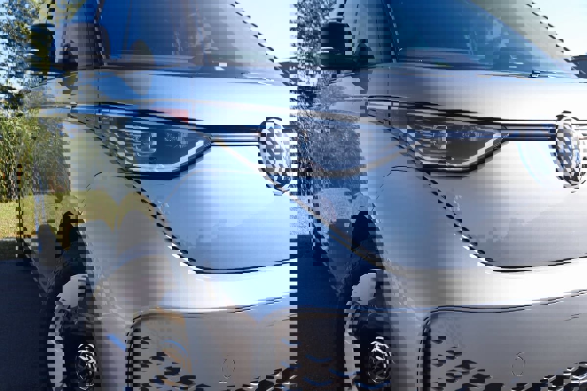 Used 2025 Volkswagen ID. Buzz Pro S image 22