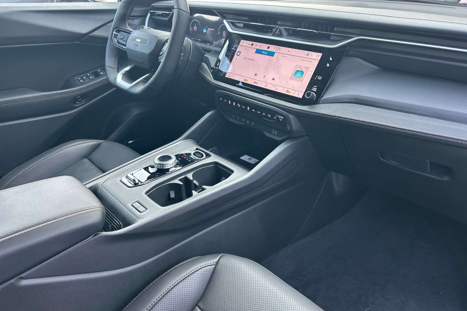 New 2026 Jeep Cherokee Overland w/ Trailer Tow Group image 16