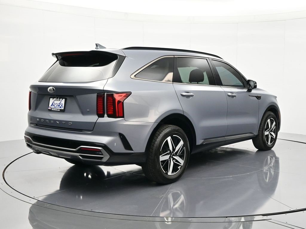 Used 2021 Kia Sorento S image 6