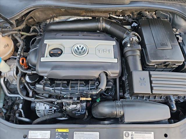 Used 2013 Volkswagen Eos Executive FWD image 21