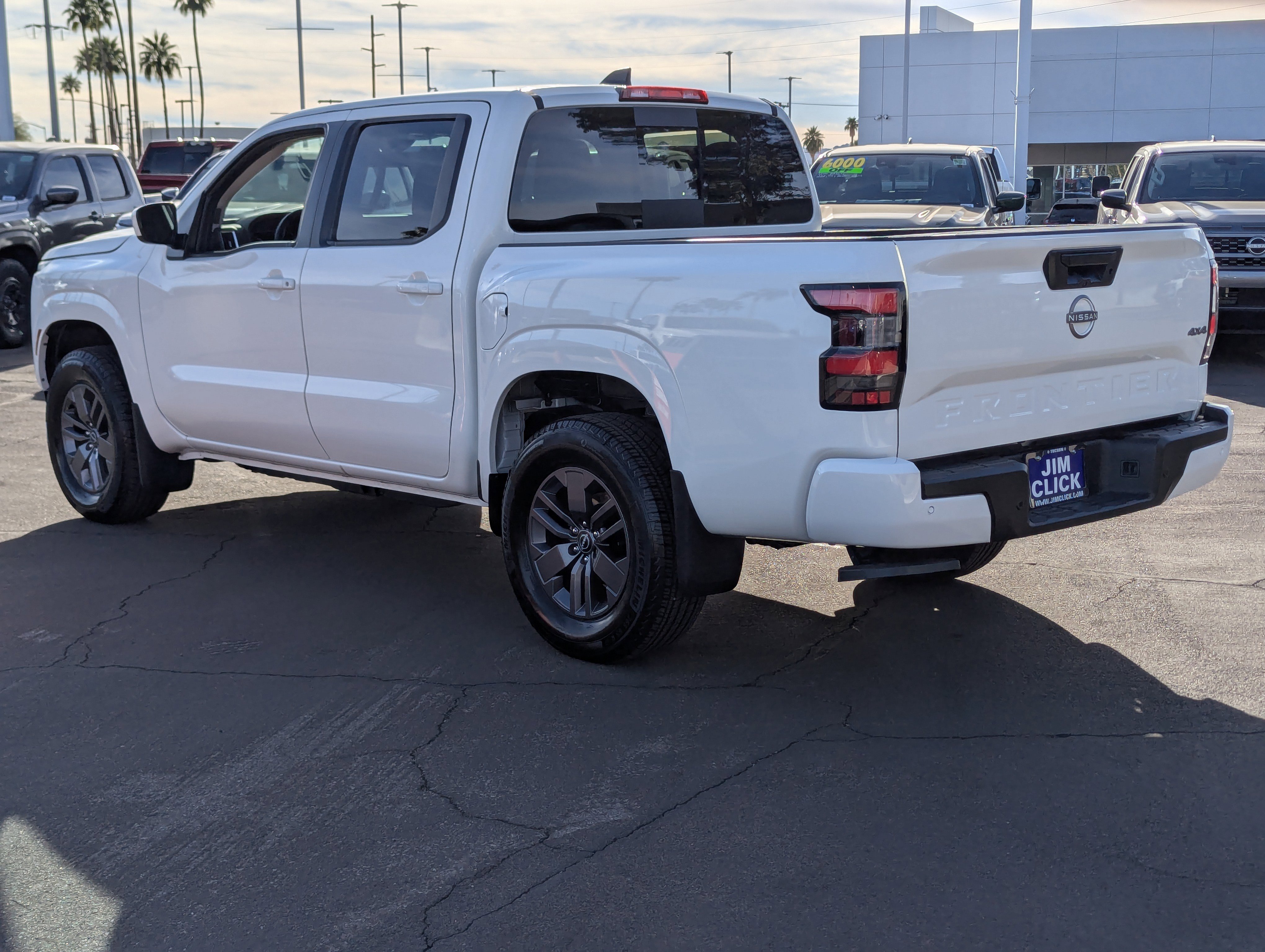 Certified 2025 Nissan Frontier SV image 4