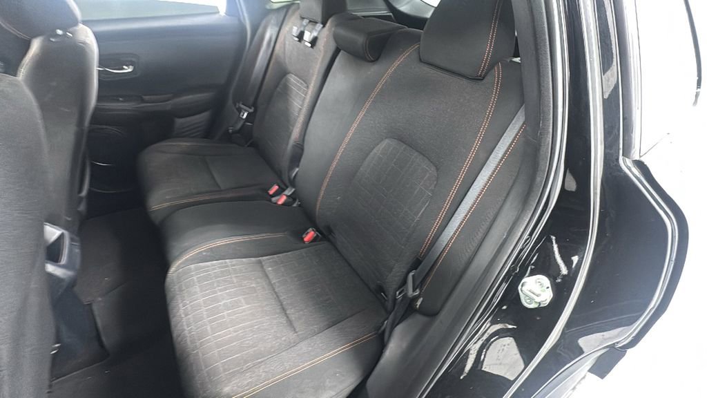 Used 2023 Honda HR-V Sport image 12