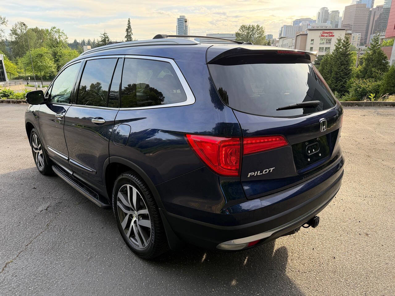 Used 2016 Honda Pilot Elite image 10