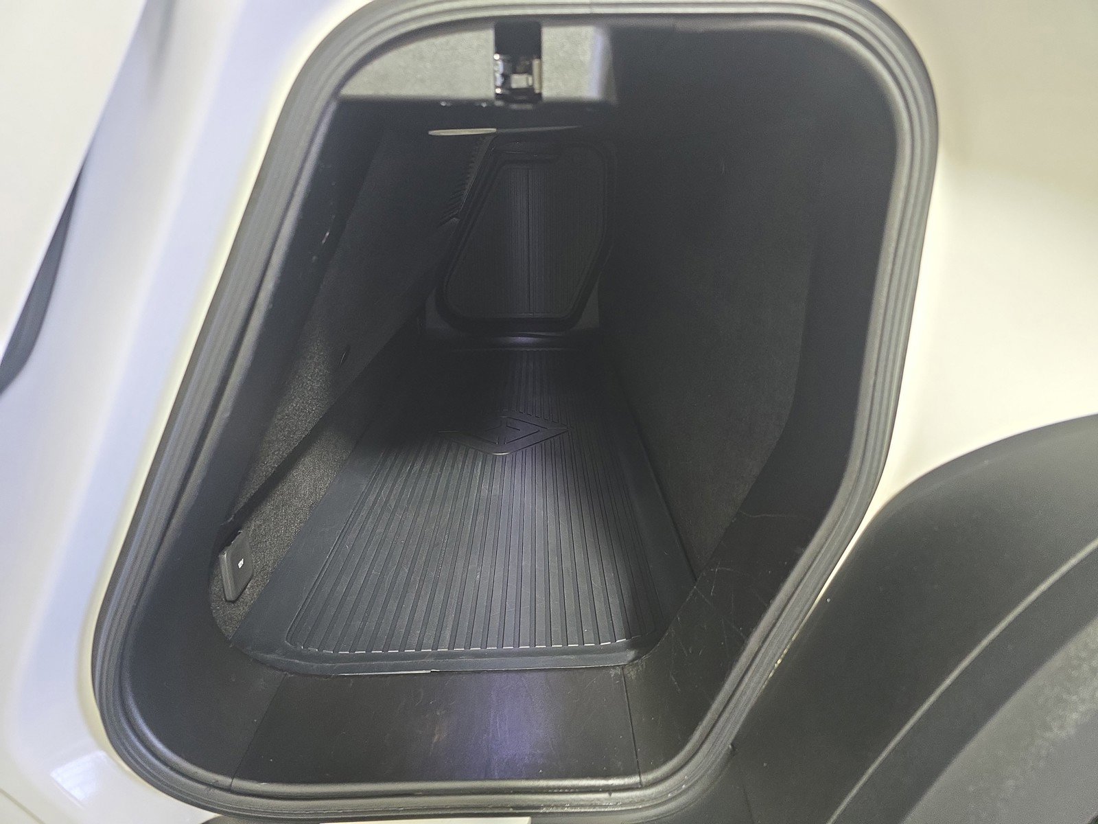 Used 2023 Rivian R1T Adventure AWD/4WD image 34