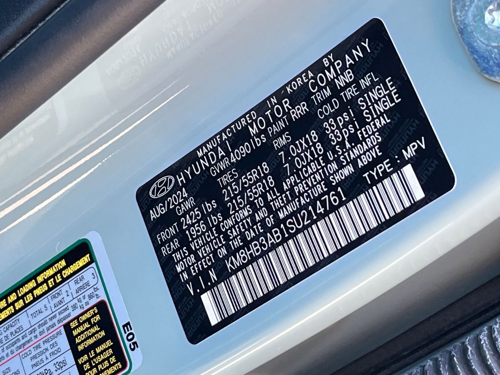 Used 2025 Volkswagen Atlas SE image 29