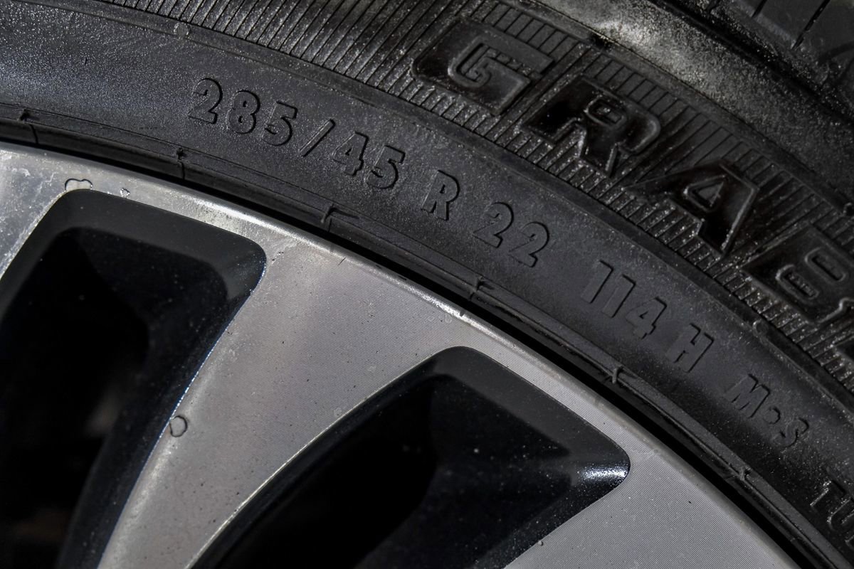 Used 2021 Lincoln Navigator L Black Label w/ Cargo Convenience Package image 70