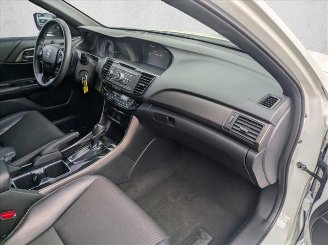 Used 2016 Honda Accord Sport image 19
