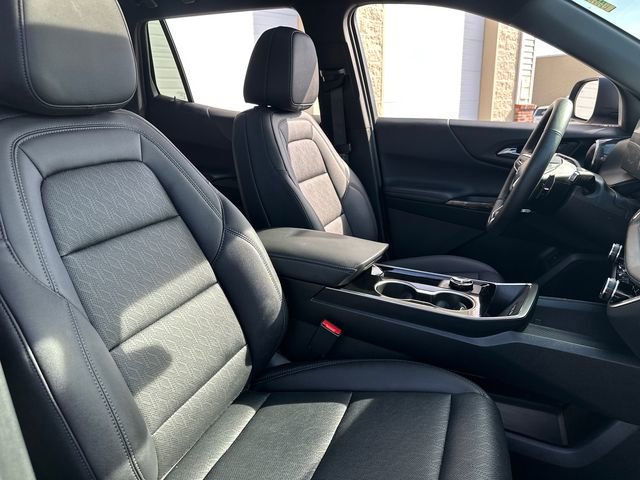 Used 2026 Chevrolet Equinox LT w/ Convenience Package II image 39