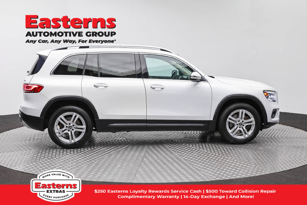 Used 2022 Mercedes-Benz GLB 250 4MATIC w/ Premium Package Lite image 4