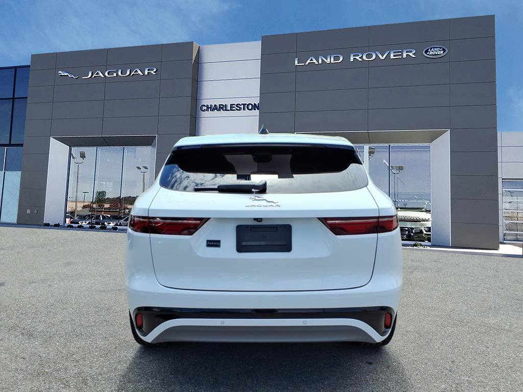 Certified 2024 Jaguar F-PACE R-Dynamic S AWD/4WD image 4
